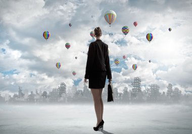 iş kadını şehir kalıntıları seyir