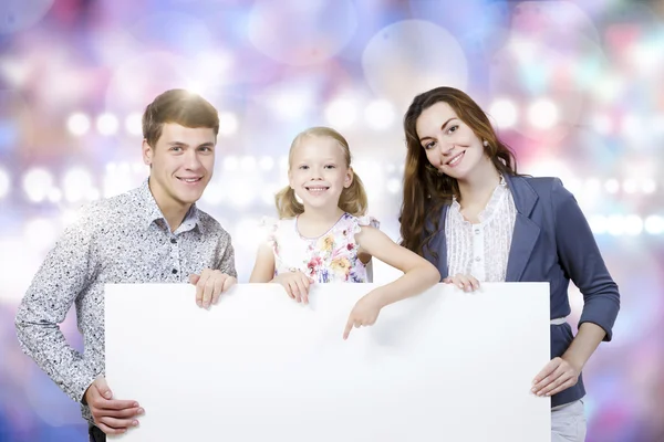 Ung familj — Stockfoto