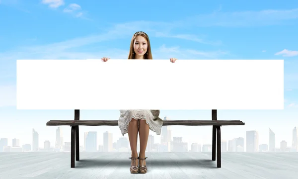 Chica con banner — Foto de Stock