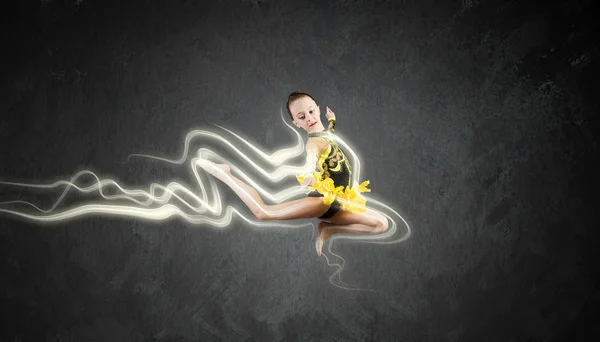 Gymnast girl — Stock Photo, Image