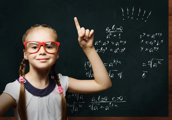 Wunderkind Mädchen in der Schule — Stockfoto