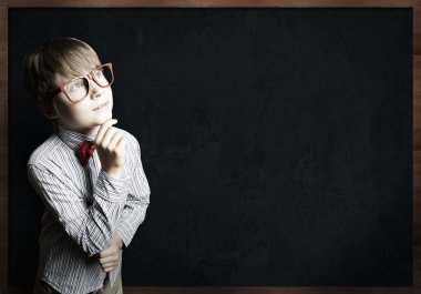 Akıllı okul çocuğu