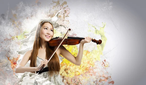 Woman violinist — Stock Photo, Image