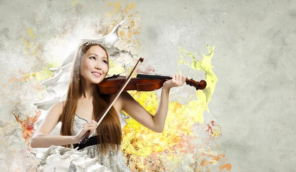 Woman violinist — Stock Photo, Image