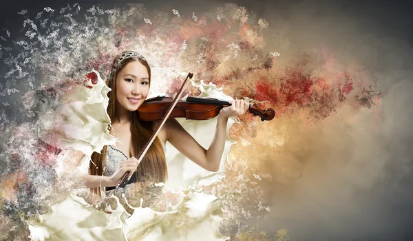 Woman violinist — Stock Photo, Image