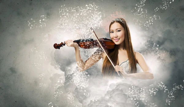 Woman violinist — Stock Photo, Image