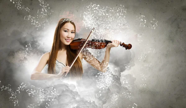 Woman violinist — Stock Photo, Image