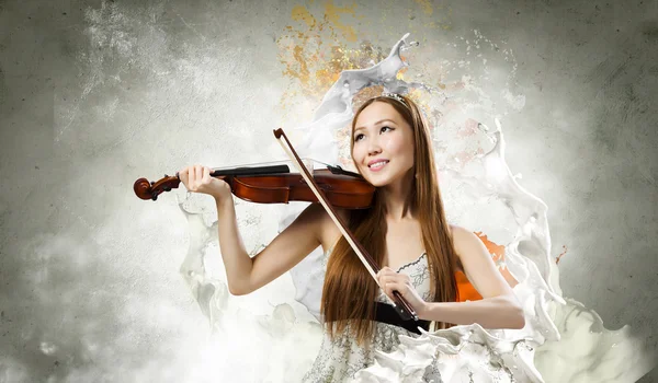 Woman violinist — Stock Photo, Image