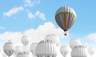 Aerostats gökyüzünde