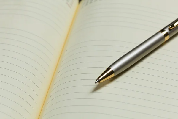 Notepad and pen — Stock Photo, Image