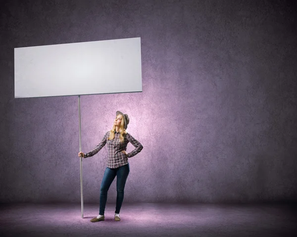 Mujer con estandarte — Foto de Stock