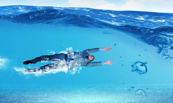 Empresário nadador — Fotografia de Stock