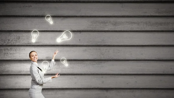 Woman juggler — Stock Photo, Image