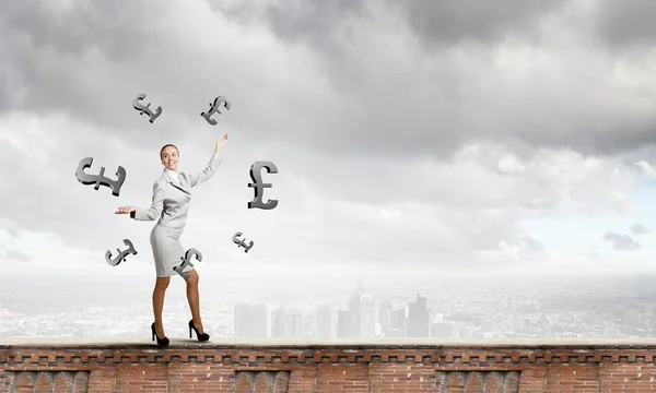 Woman juggler — Stock Photo, Image