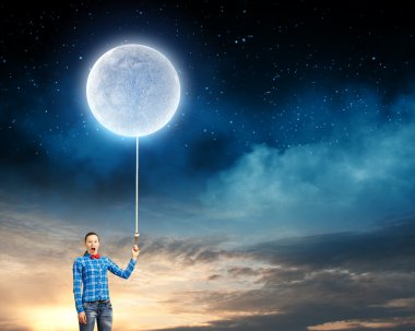 moon ile kadın