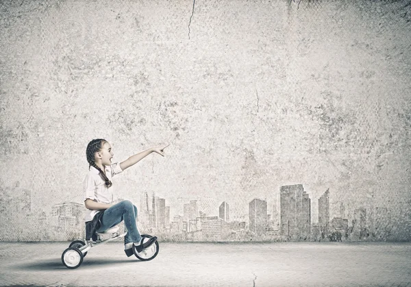 Girl riding bike — Stock Photo, Image