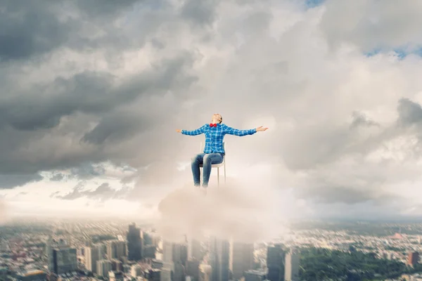 Mujer en el cielo — Foto de Stock