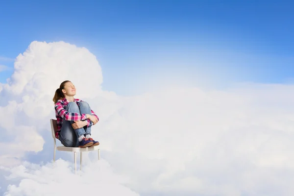 Mujer en el cielo — Foto de Stock