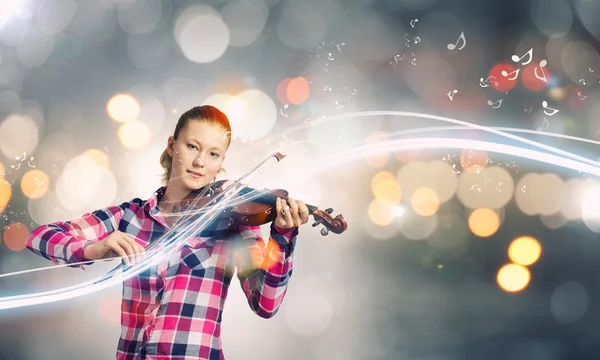 Chica con violín —  Fotos de Stock