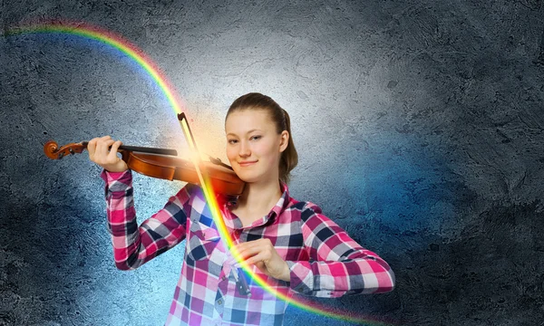 Menina com violino — Fotografia de Stock