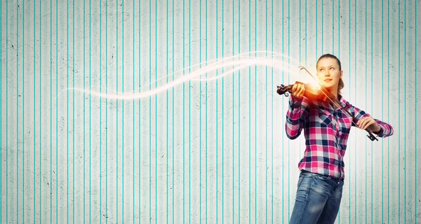 Menina com violino — Fotografia de Stock