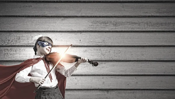 Superkid  playing violin — Stock Photo, Image