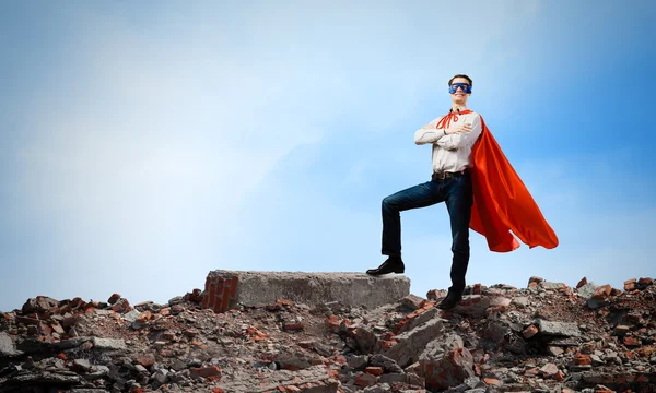 Решительный супермен — стоковое фото
