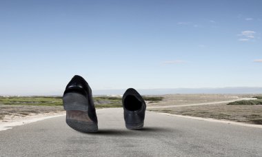 Yürüyüş Ayakkabıları