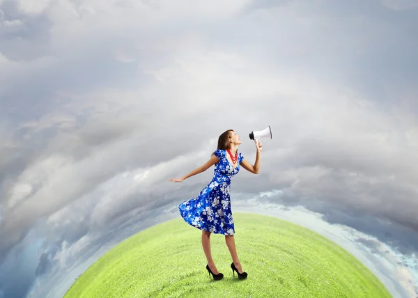 Mulher com megafone — Fotografia de Stock