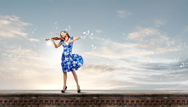 Жінка скрипаль — стокове фото