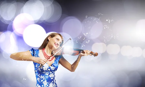 Woman violinist — Stock Photo, Image