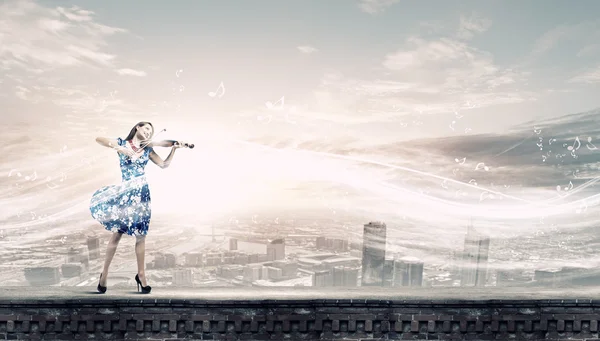 Violinista mulher — Fotografia de Stock