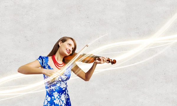 Woman violinist — Stock Photo, Image