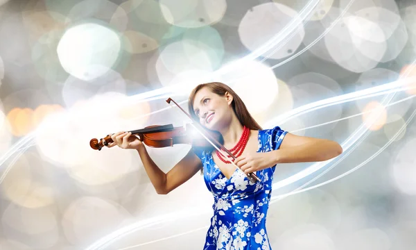 Woman violinist — Stock Photo, Image