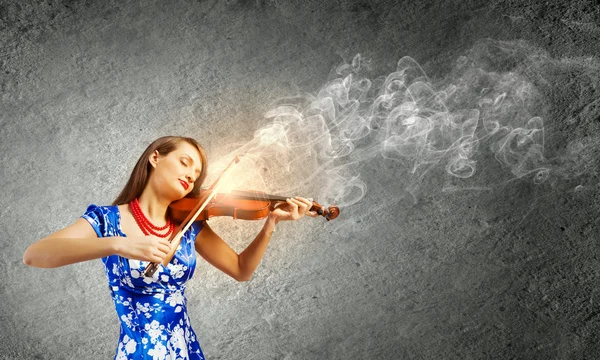 Woman violinist — Stock Photo, Image