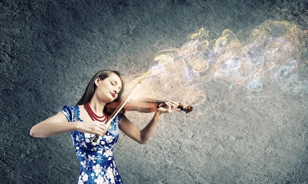 Kvinna violinist — Stockfoto