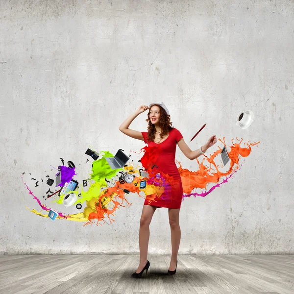 Kırmızılı kadın