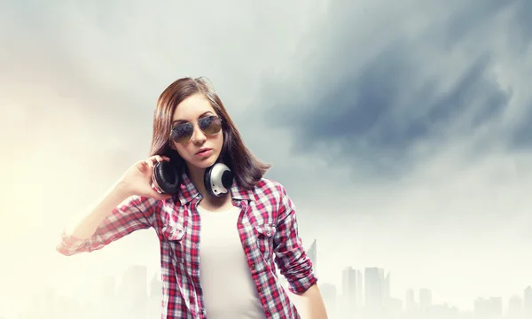 Girl with headphones — Stock Photo, Image