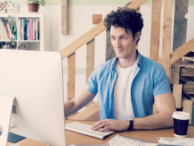 Onun yaratıcı iş konusunda ciddi