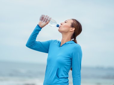 Kısa mola biraz su getir