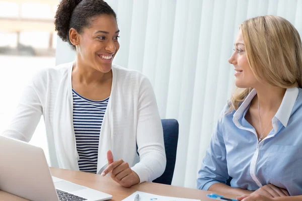 Estoy orgulloso de trabajar contigo. — Foto de Stock