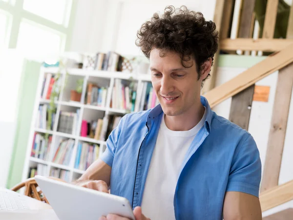 Het is belangrijk te blijven on line — Stockfoto