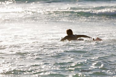 Okyanus hissediyorum. Hayat hissediyorum