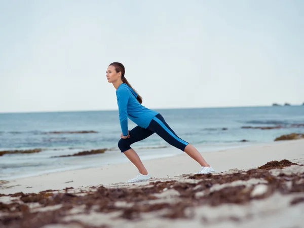 Stretching kommer att hålla mig passa — Stockfoto