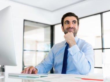 Kendinden emin ve kararlı