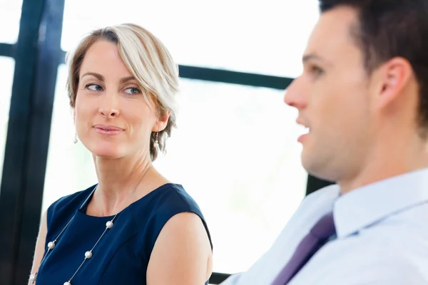 Listening to others is an essential skill — Stock Photo, Image