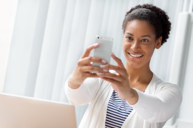 Ofiste hızlı selfie
