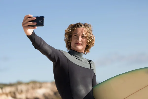 Selfie rapide avant grand surf — Photo