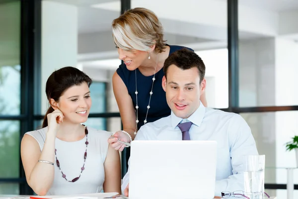 Delen van meningen en opinies — Stockfoto