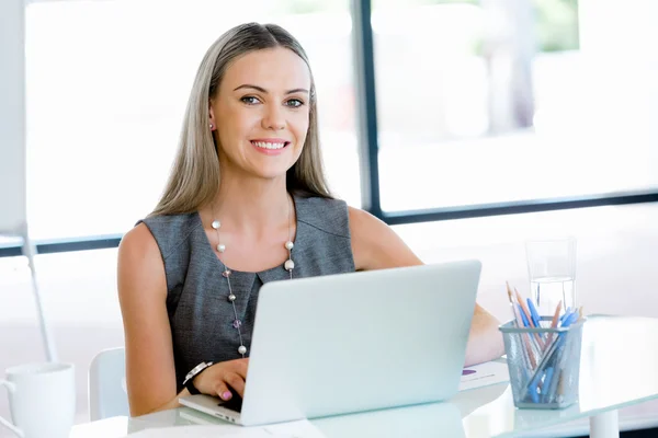 Unser Geschäft ist technologieaffin — Stockfoto